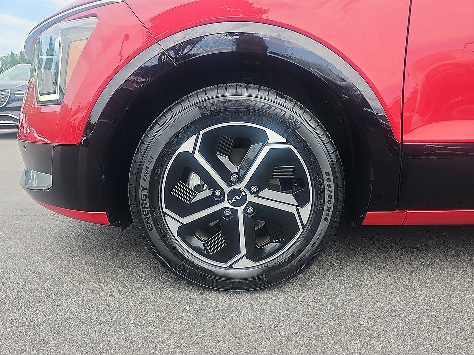 Used 2024 Kia Niro FWD image 9