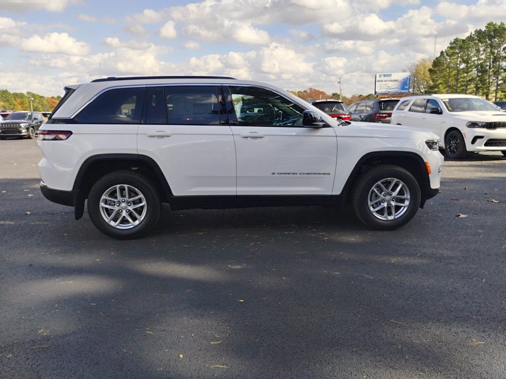New 2025 Jeep Grand Cherokee Laredo X w/ Trailer Tow Package image 4