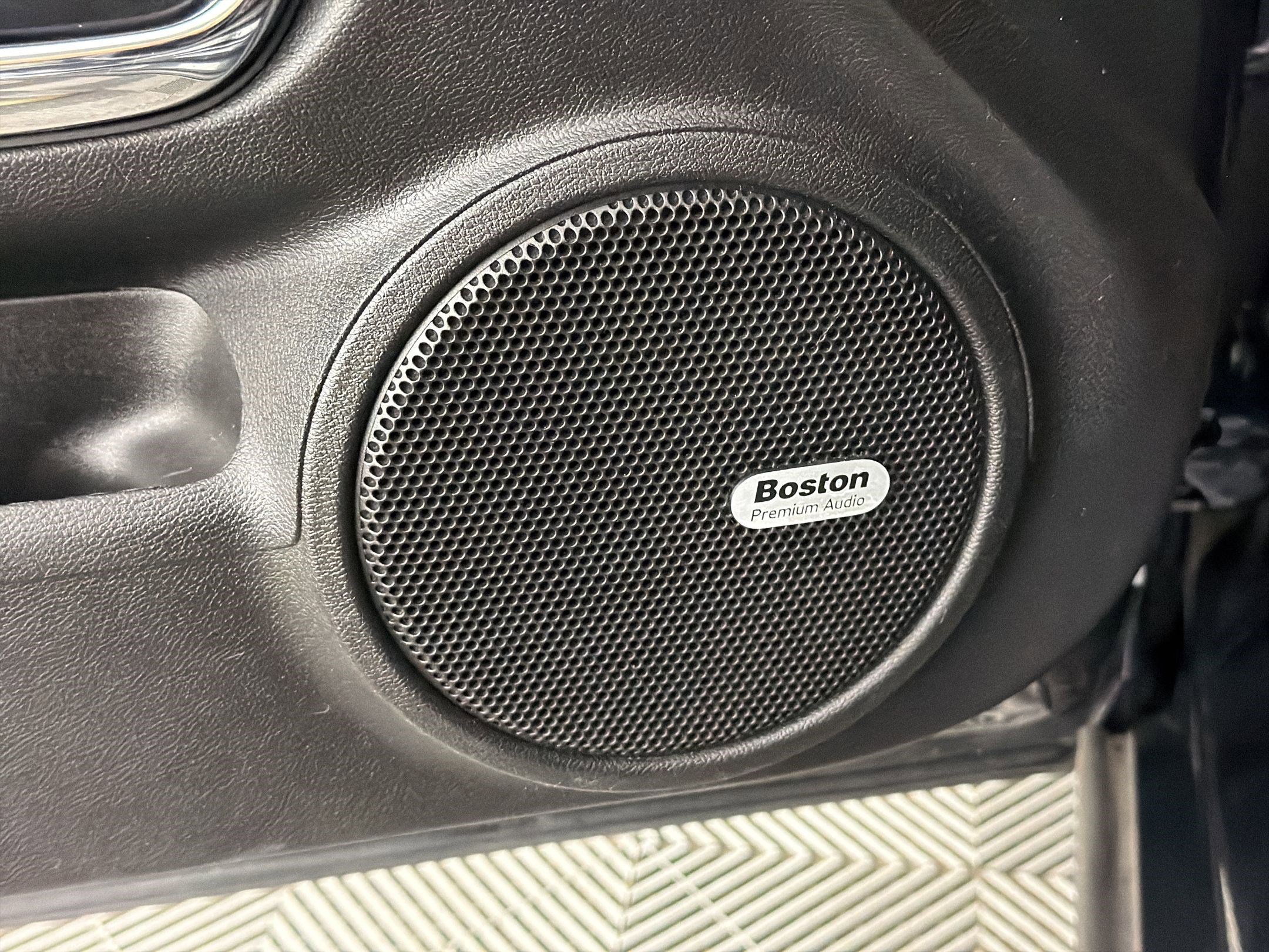 Used 2012 Chevrolet Camaro SS w/ RS Package image 21