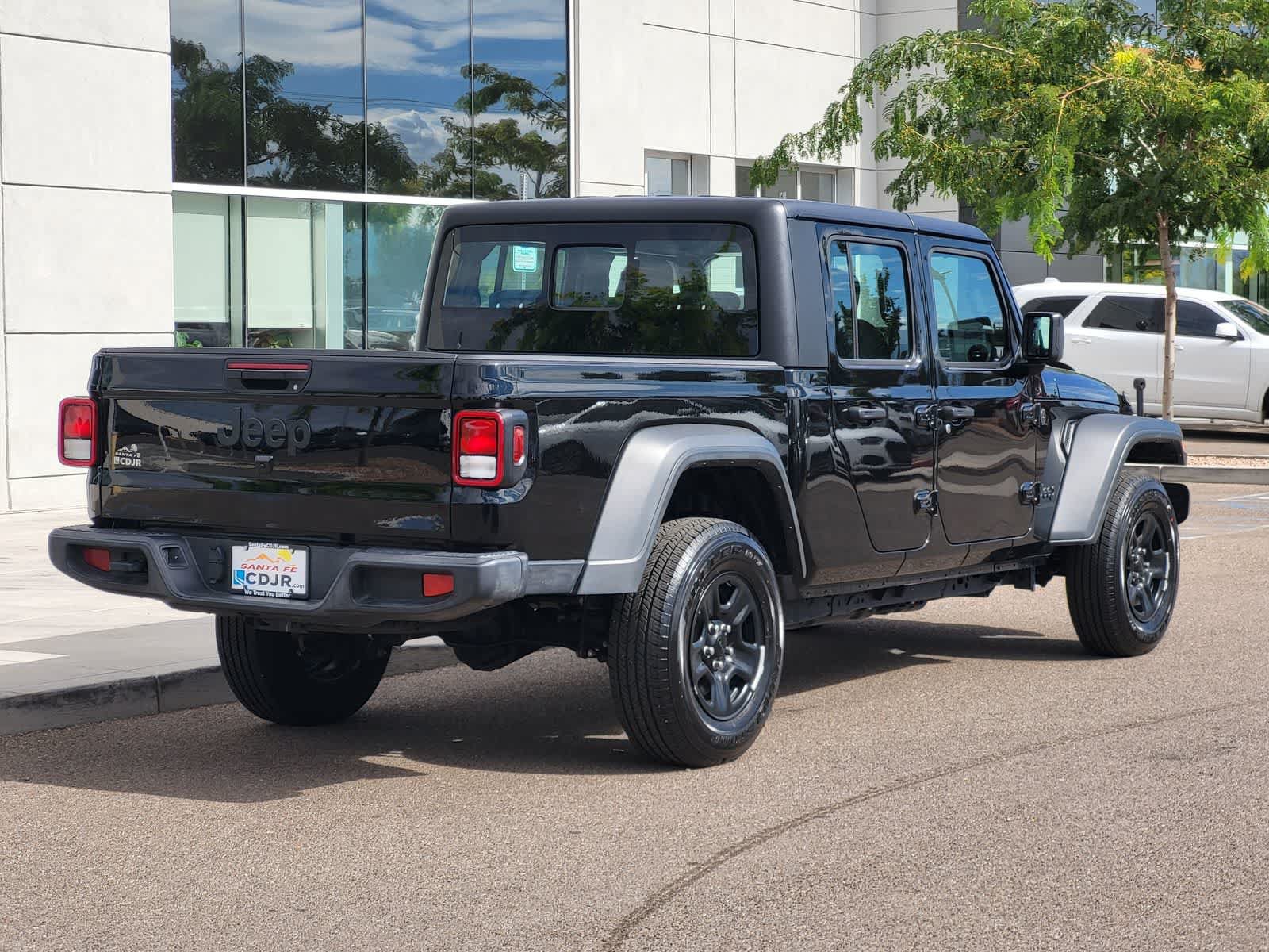 Used 2025 Jeep Gladiator Sport AWD/4WD image 5