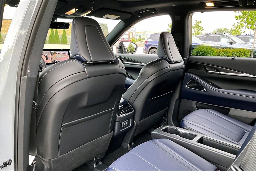 Certified 2026 INFINITI QX60 Sport w/ Dark Cargo Package AWD/4WD image 31