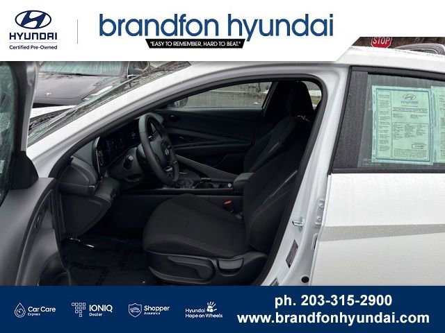 Certified 2025 Hyundai Elantra SEL FWD image 21