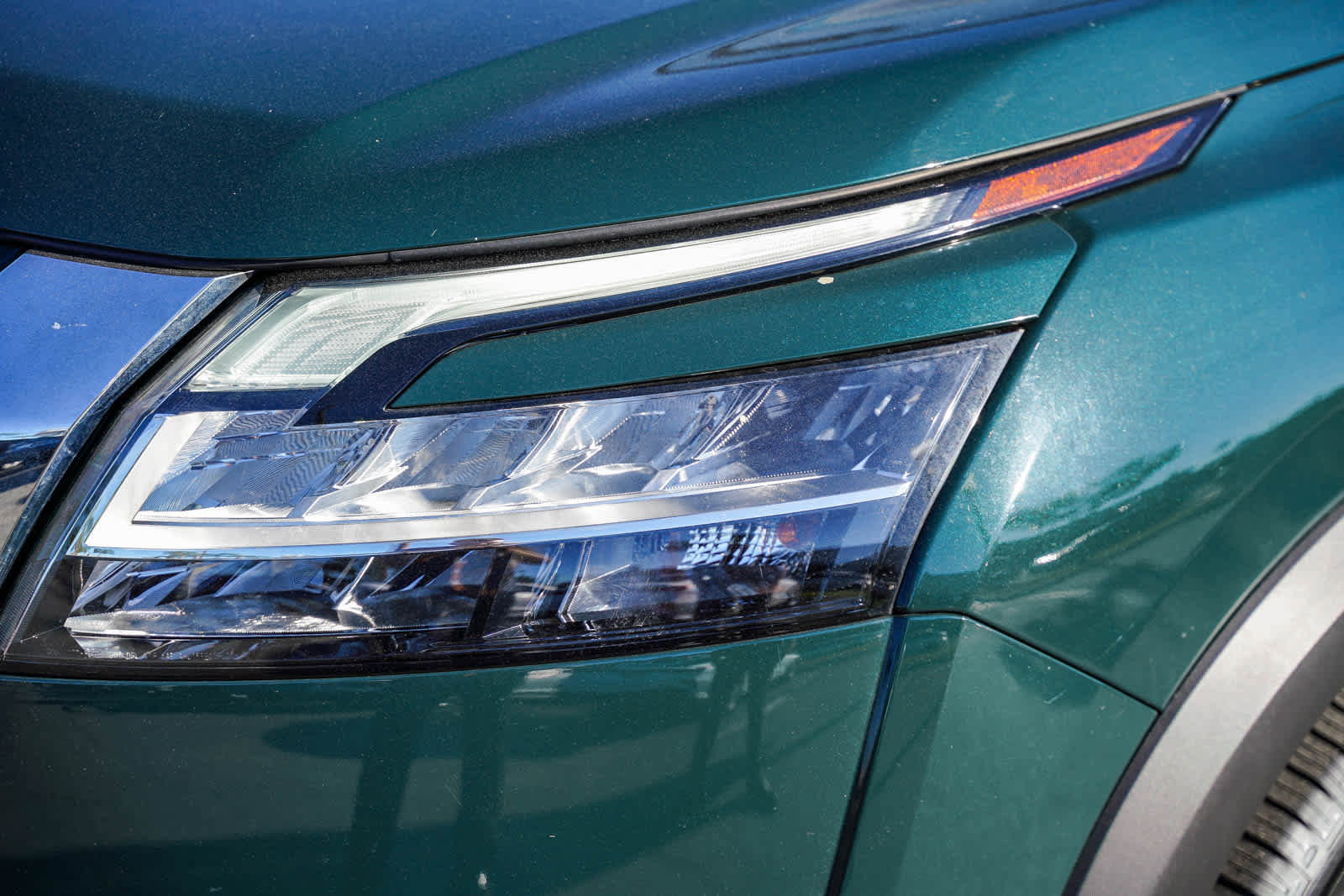 Used 2023 Nissan Pathfinder Platinum image 10