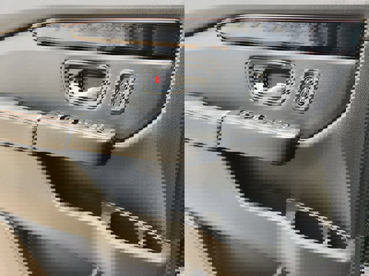 Certified 2025 Honda Pilot TrailSport image 22