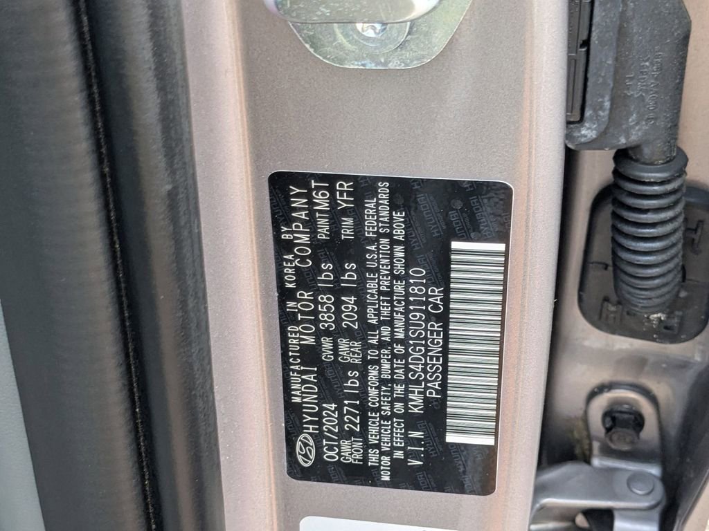Used 2025 Hyundai Elantra SEL FWD image 30