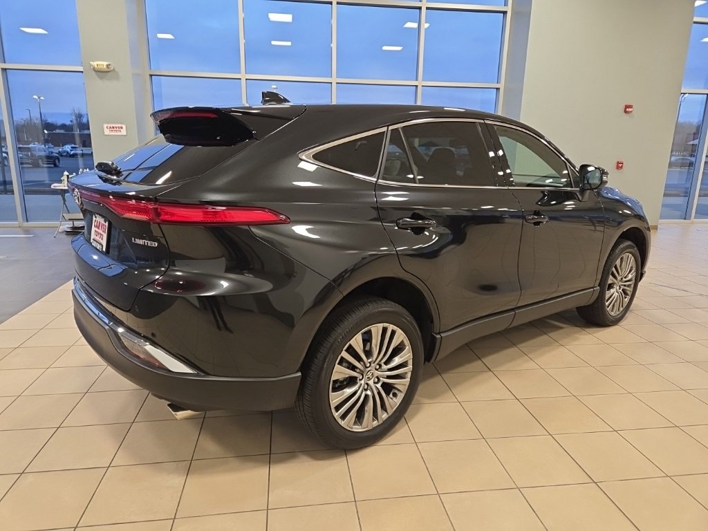 Used 2023 Toyota Venza Limited image 7
