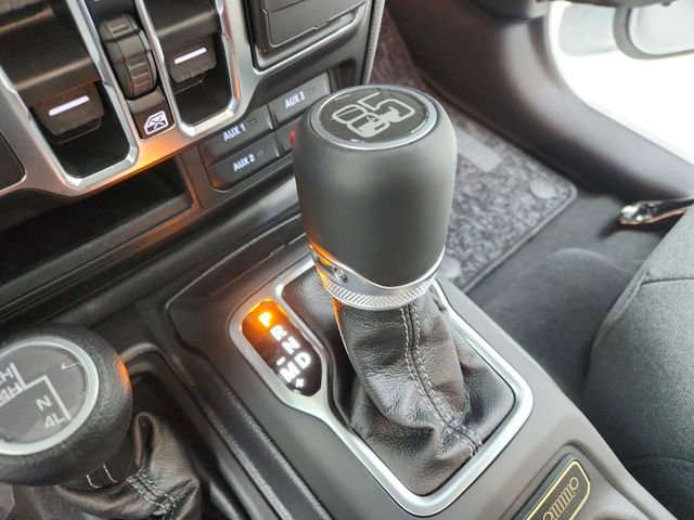 New 2026 Jeep Gladiator Sport AWD/4WD image 24
