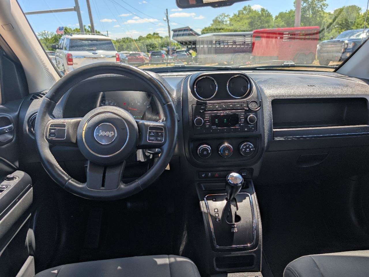 Used 2012 Jeep Compass Latitude AWD/4WD image 18