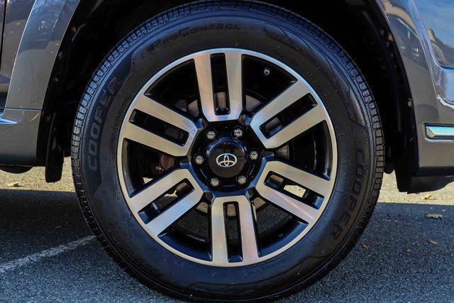 Used 2018 Toyota 4Runner Limited image 26