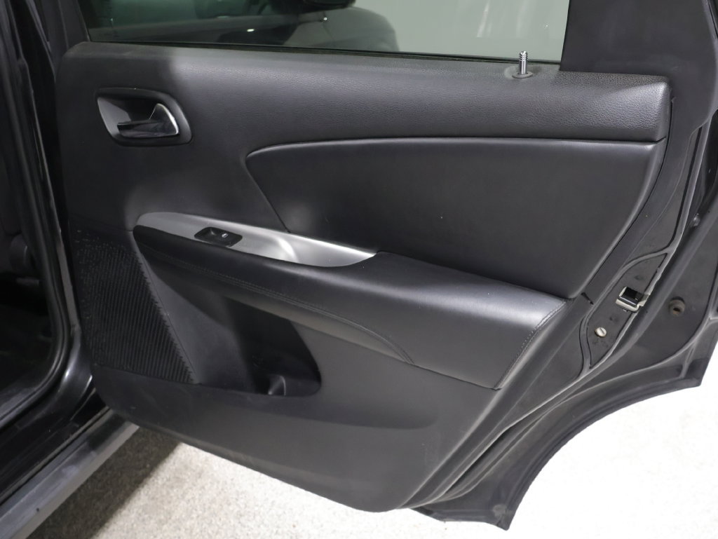 Used 2013 Dodge Journey SXT FWD image 26