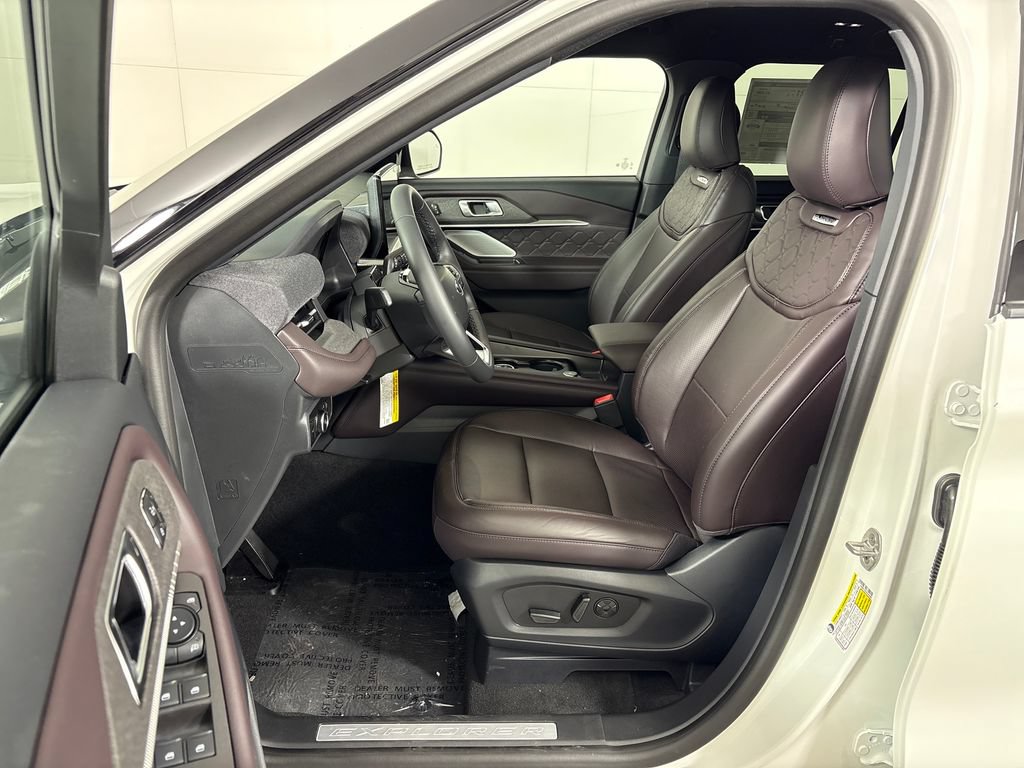 New 2027 Ford Explorer Platinum RWD image 29