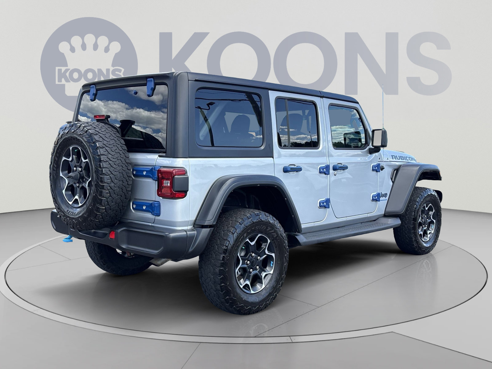 Used 2023 Jeep Wrangler Unlimited Rubicon 4xe w/ Cold Weather Group AWD/4WD image 7