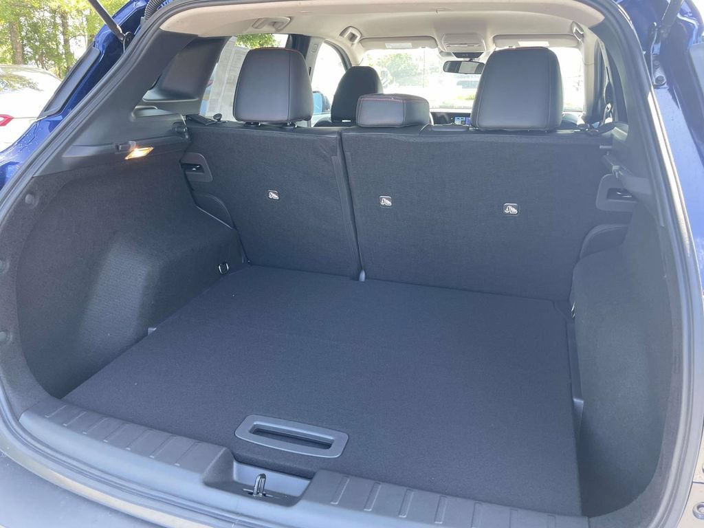 New 2026 Nissan Kicks SR FWD image 9