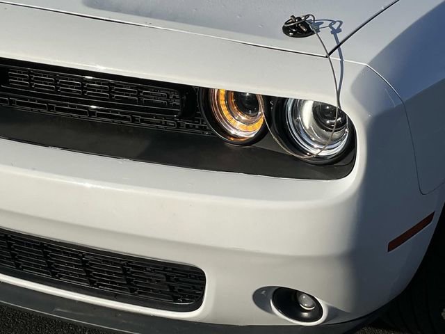Used 2019 Dodge Challenger SXT w/ Driver Convenience Group image 10