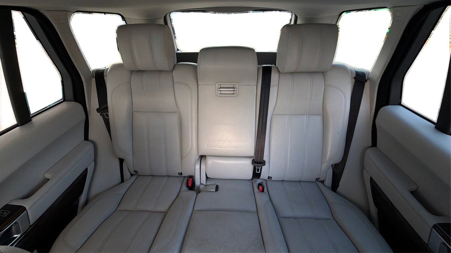 Used 2016 Land Rover Range Rover HSE image 18