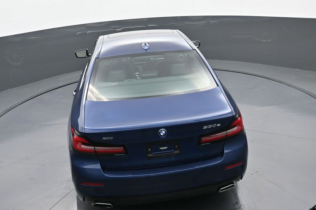Used 2023 BMW 530e xDrive w/ Premium Package image 35