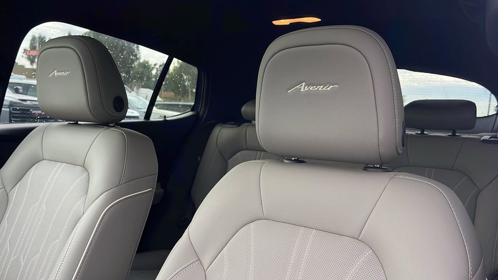 New 2025 Buick Envista Avenir image 13