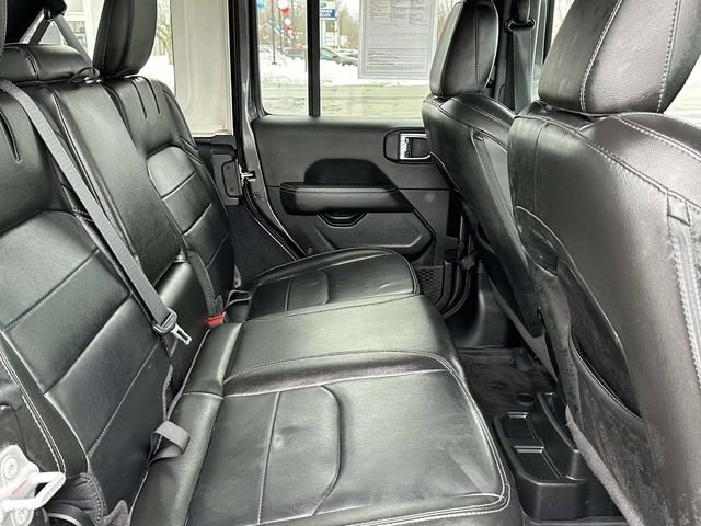 Used 2022 Jeep Wrangler Unlimited Sahara w/ Cold Weather Group image 11
