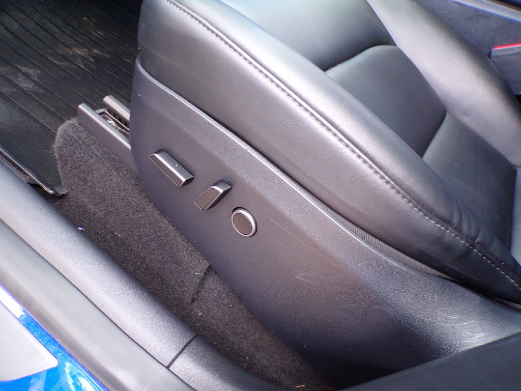 Used 2023 Tesla Model Y Long Range AWD/4WD image 17