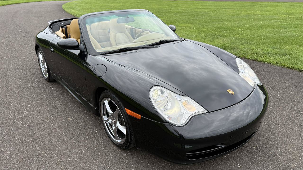 Used 2003 Porsche 911 Carrera RWD image 2