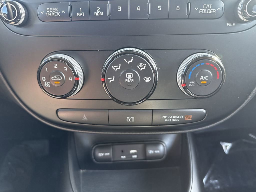 Used 2016 Kia Soul image 18