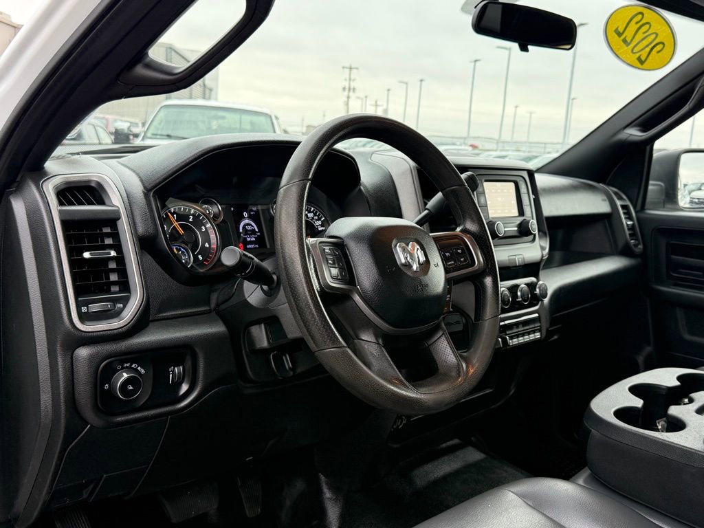 Used 2022 RAM 2500 Tradesman w/ Chrome Appearance Group image 4