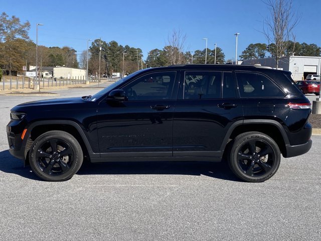 Certified 2023 Jeep Grand Cherokee Altitude image 7