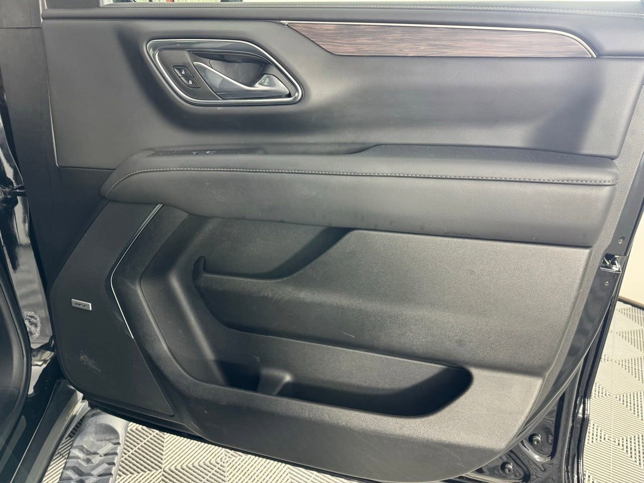 Used 2023 Chevrolet Tahoe Z71 w/ Luxury Package image 31