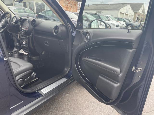 Used 2014 MINI Cooper Countryman w/ Premium Package image 12