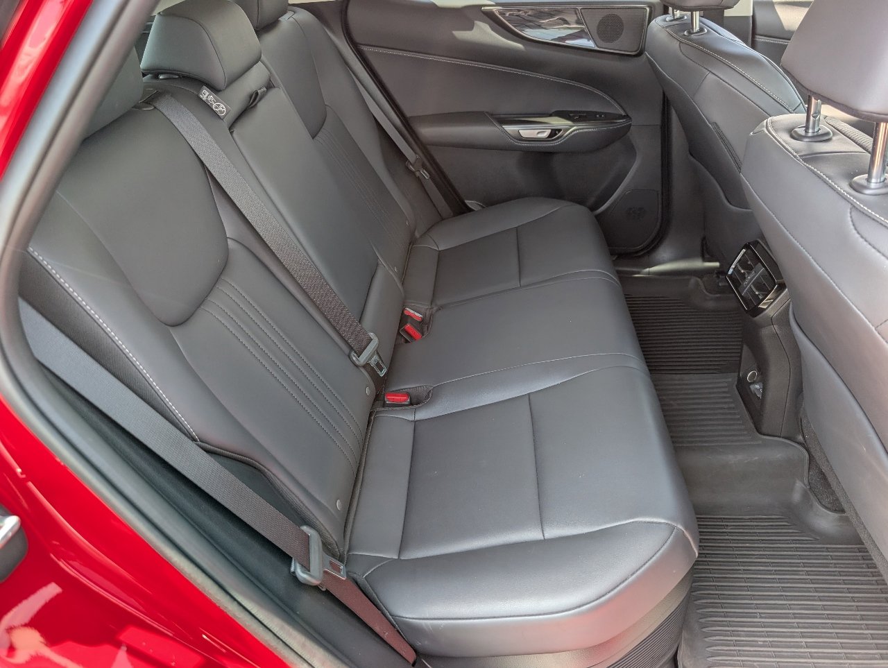 Used 2025 Lexus NX 350h AWD w/ Premium Package image 5