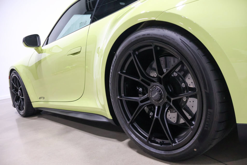 Used 2026 Porsche 911 GT3 w/ Weissach Package RWD image 19