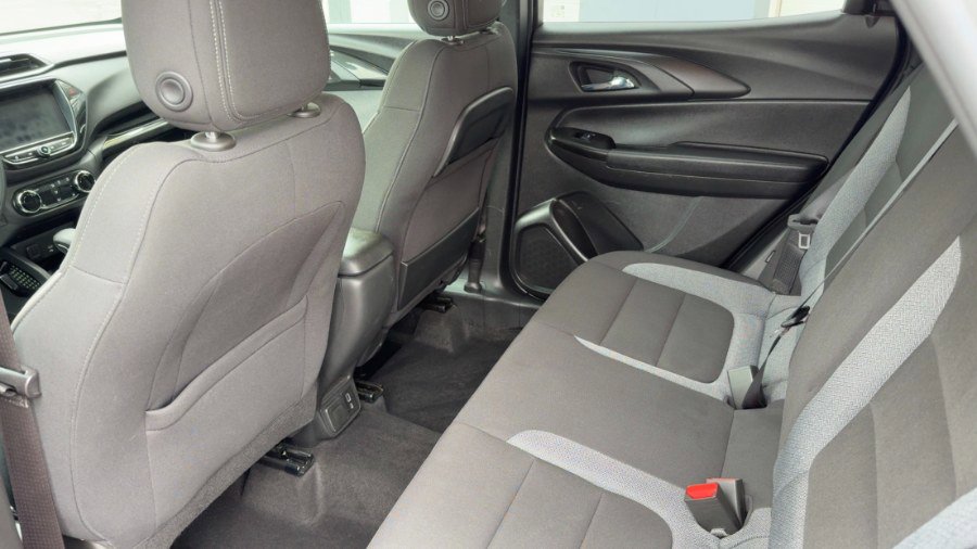 Used 2022 Chevrolet TrailBlazer LT w/ Convenience Package image 11