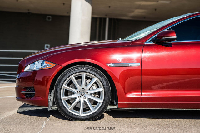 Used 2012 Jaguar XJ RWD image 4