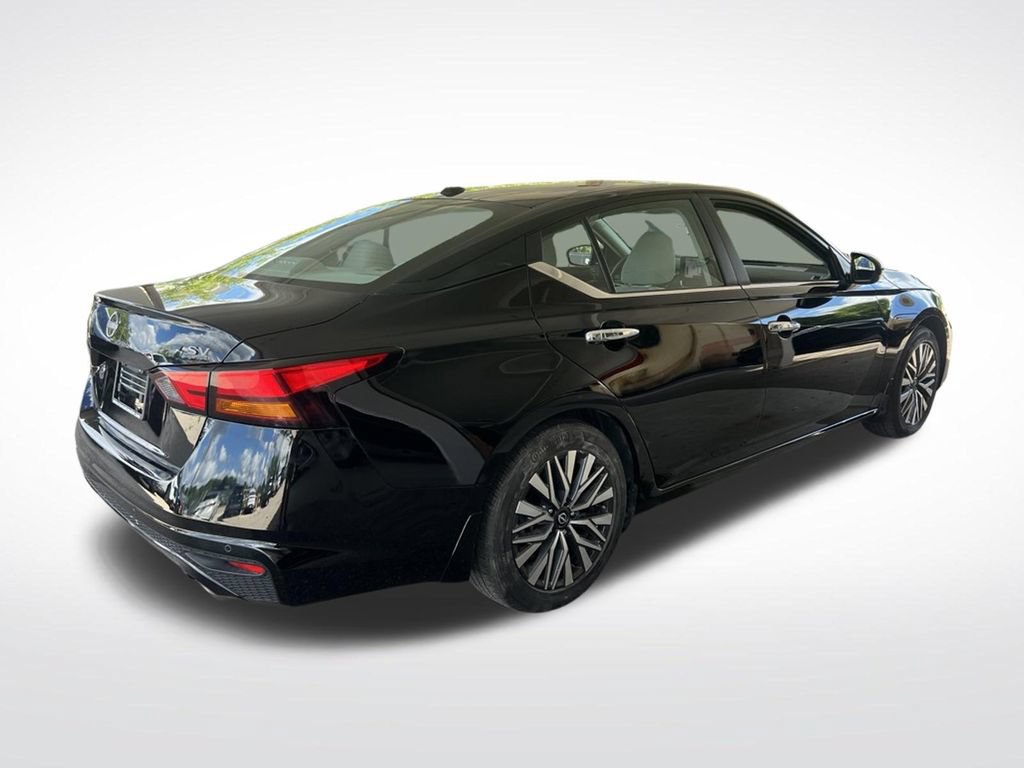 Certified 2024 Nissan Altima 2.5 SV w/ SV Premium Package FWD image 38