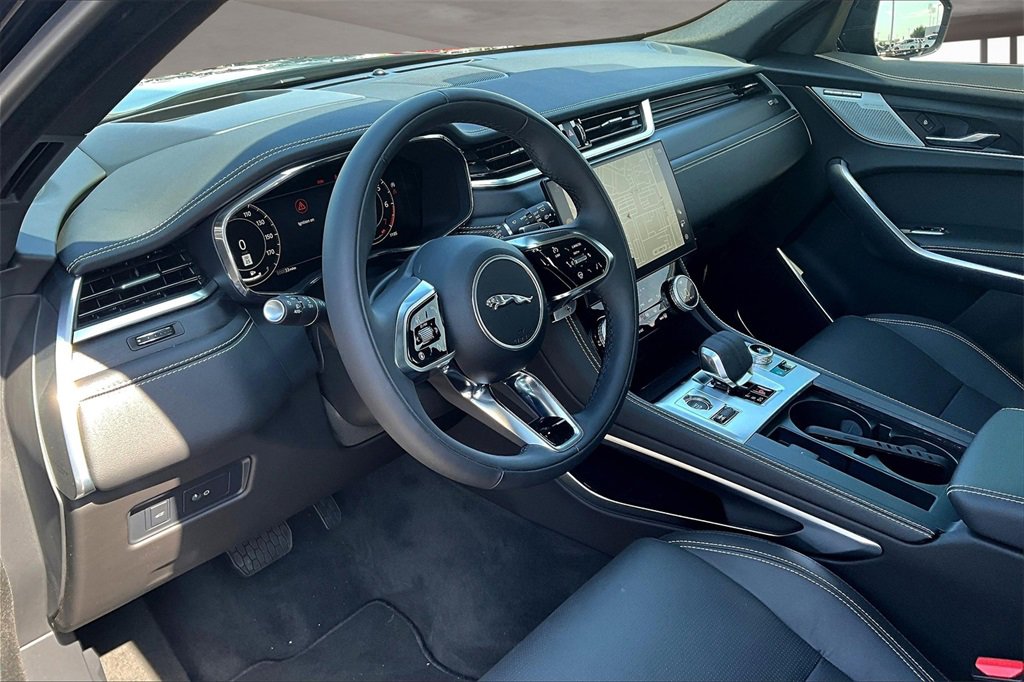 New 2026 Jaguar F-PACE R-Dynamic S image 6