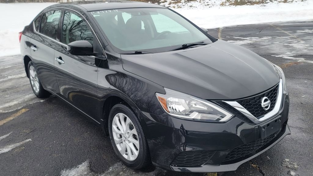 Used 2019 Nissan Sentra SV image 2