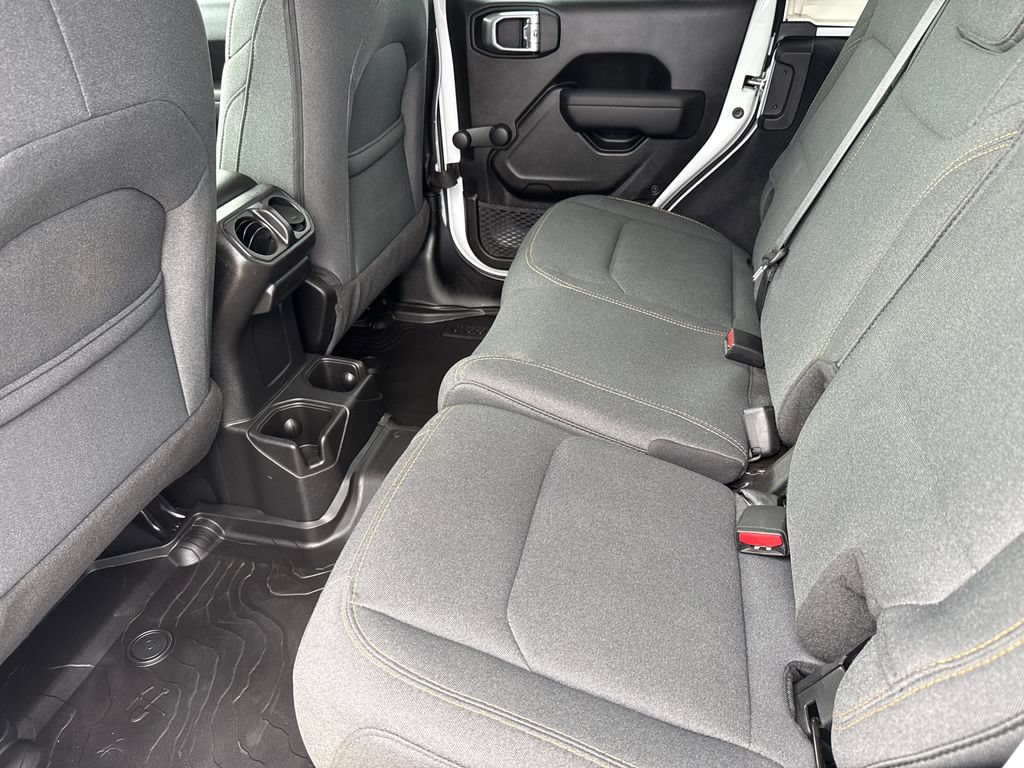 Used 2024 Jeep Wrangler Unlimited Sport AWD/4WD image 18