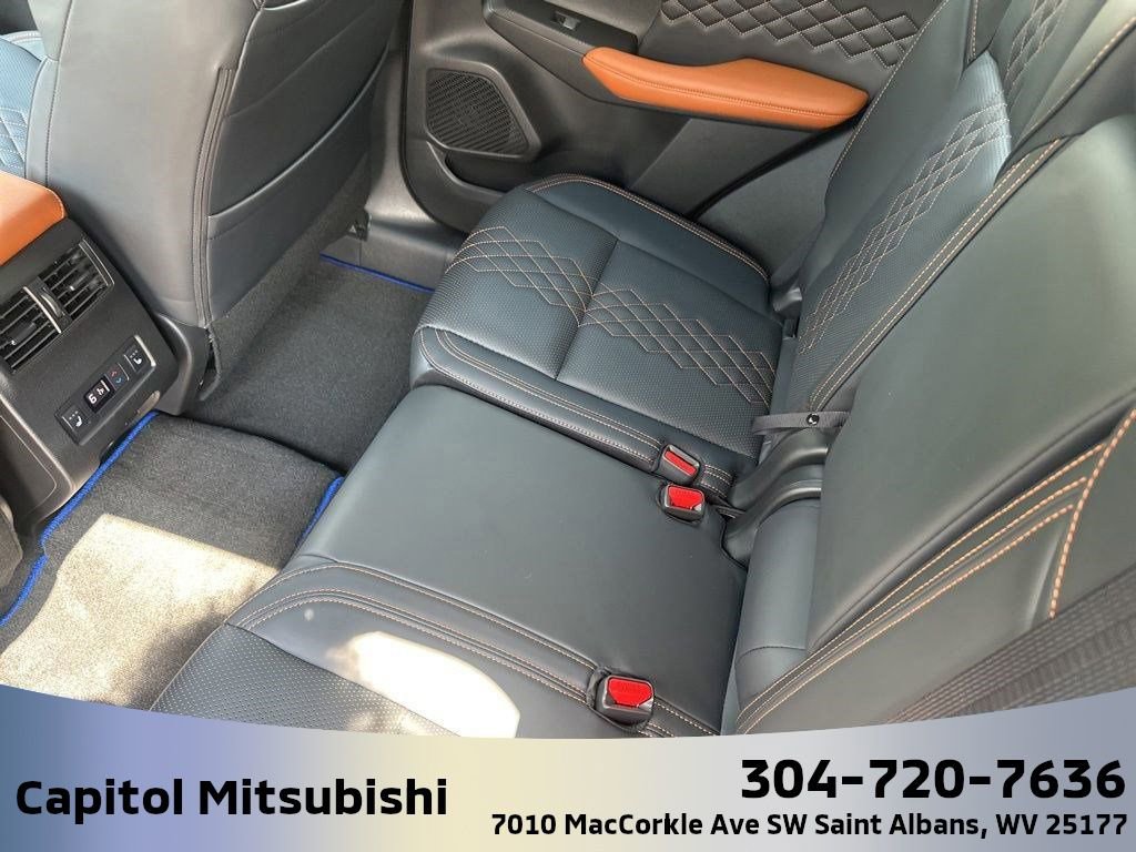 New 2025 Mitsubishi Outlander SEL image 20