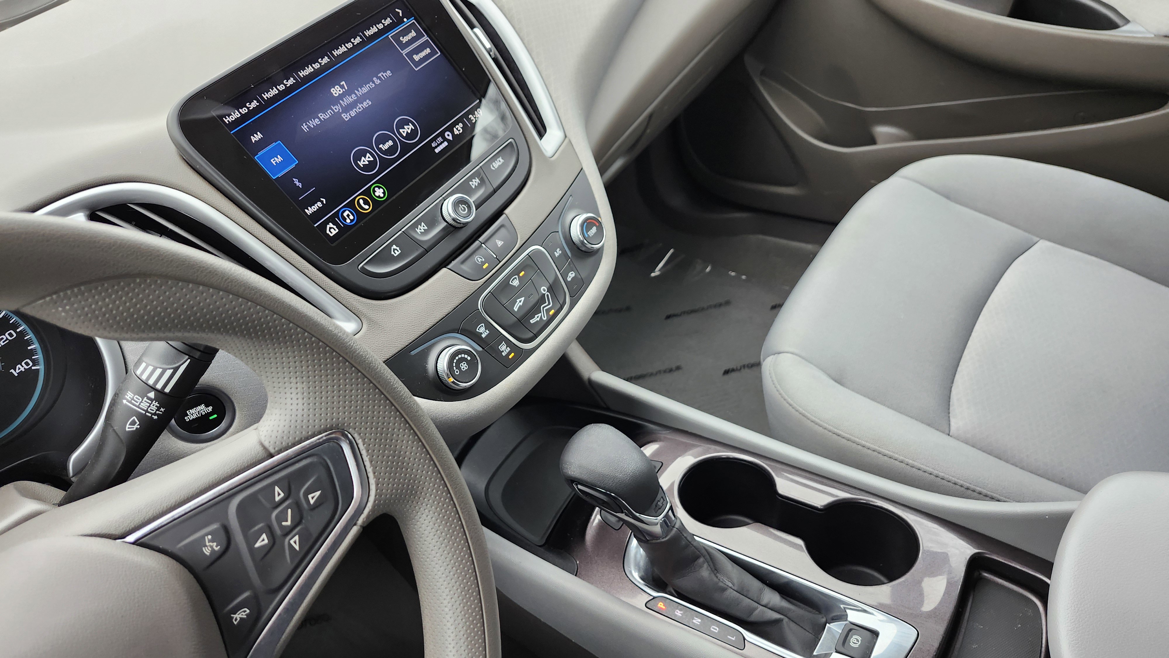 Used 2023 Chevrolet Malibu LS image 28