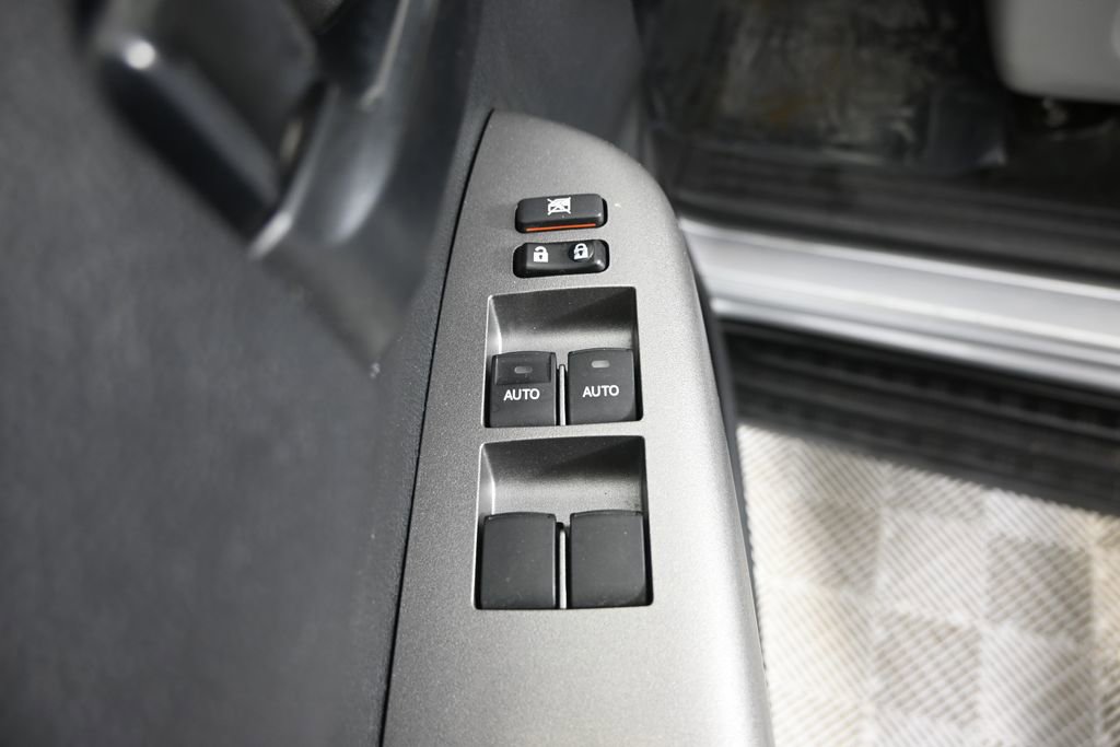 Used 2016 Toyota Sequoia SR5 AWD/4WD image 20