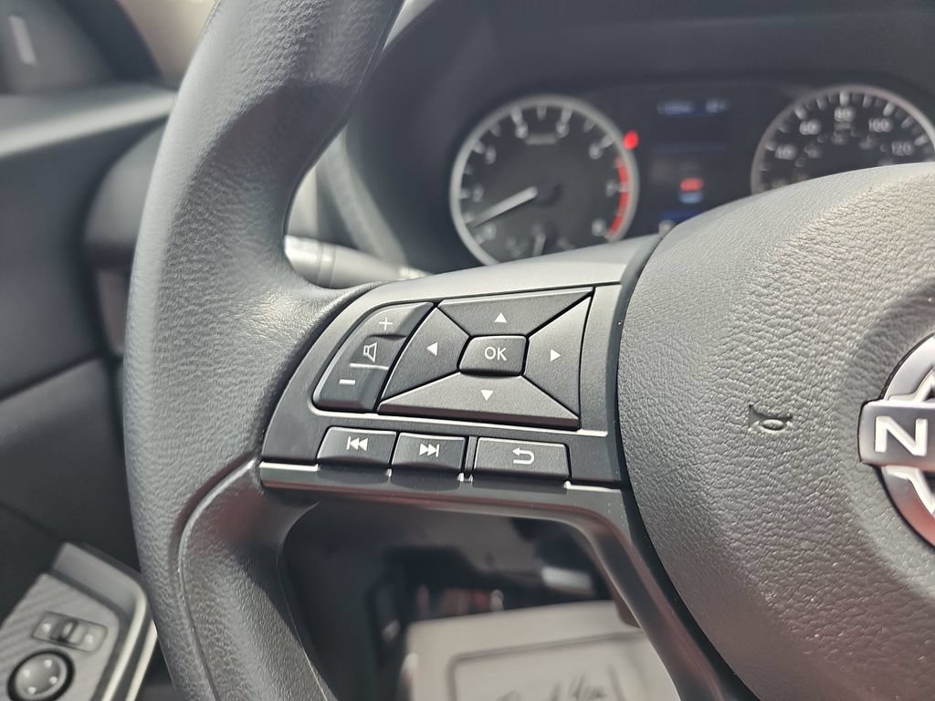 Used 2025 Nissan Sentra S FWD image 17
