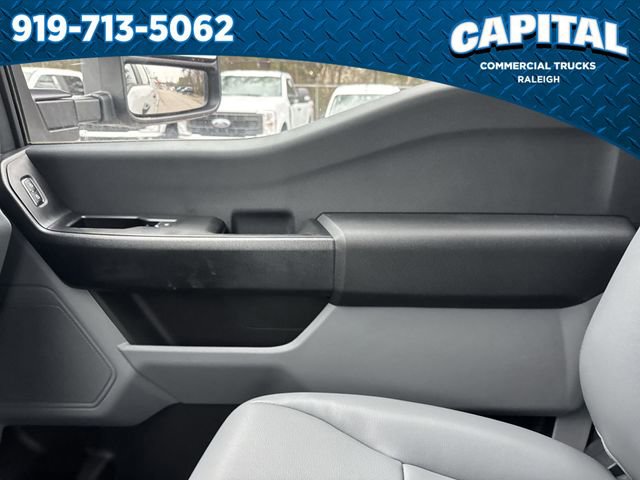New 2026 Ford F250 XL w/ XL Chrome Package image 28