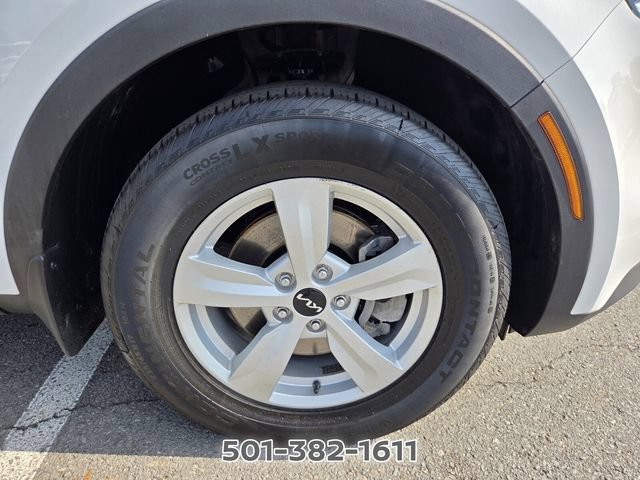 Used 2023 Kia Sorento LX FWD image 19