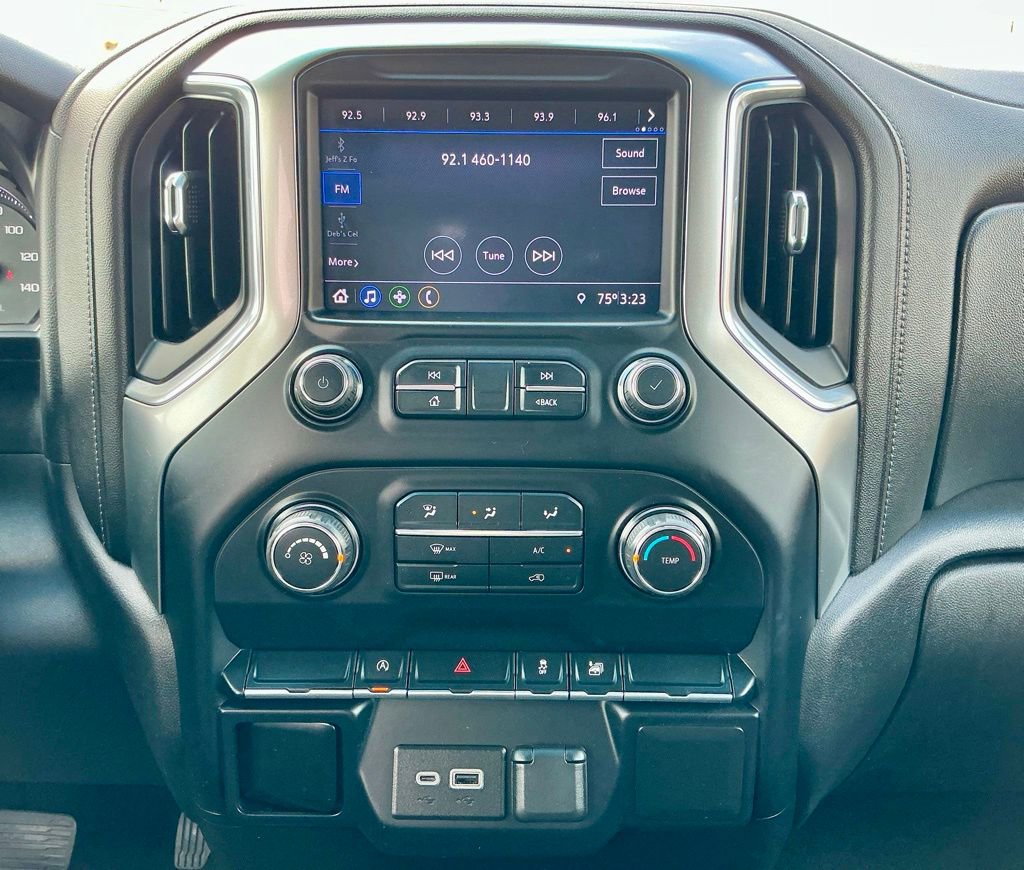 Used 2020 Chevrolet Silverado 1500 LT w/ LT Value Package AWD/4WD image 34
