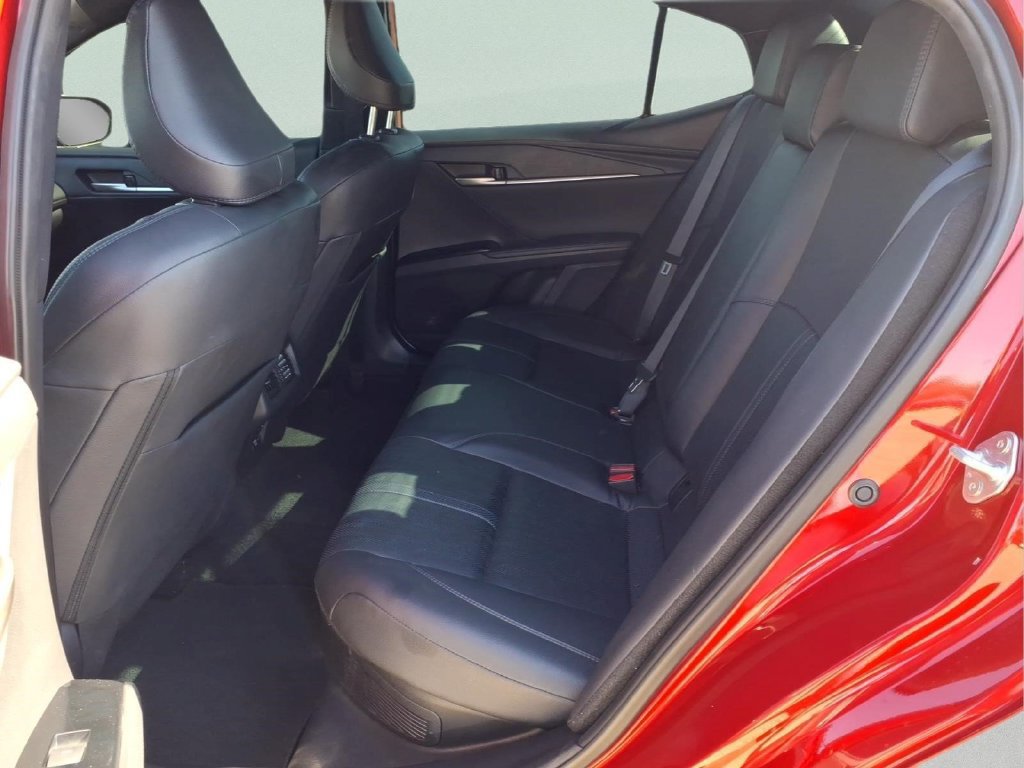 Used 2025 Toyota Camry XSE FWD image 15