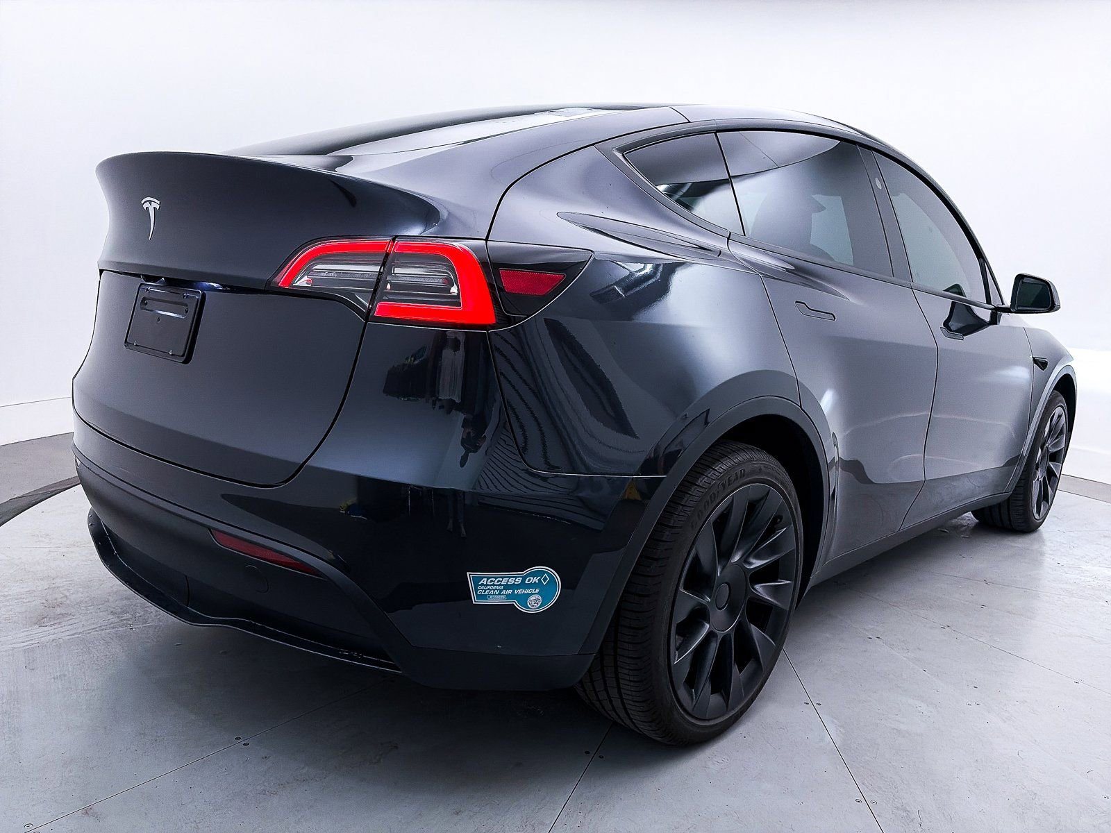 Used 2024 Tesla Model Y Long Range image 14