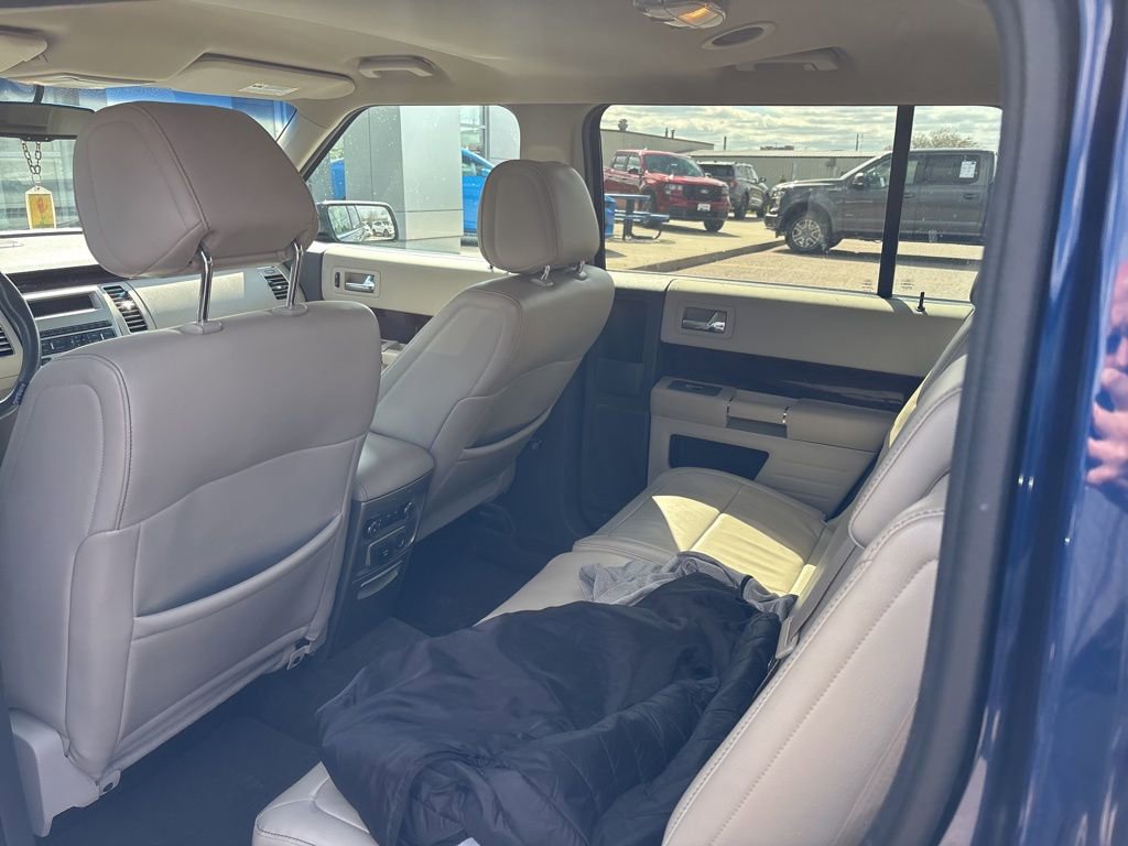 Used 2011 Ford Flex SEL w/ Rapid Spec Order Code FWD image 5