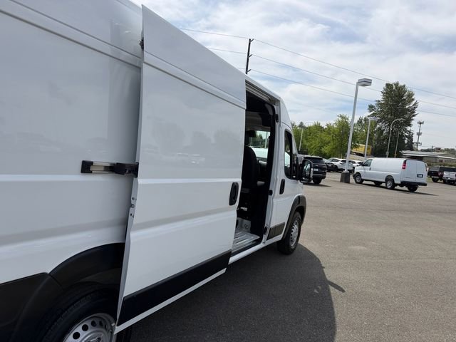 Used 2025 RAM ProMaster 2500 w/ Convenience Group FWD image 31
