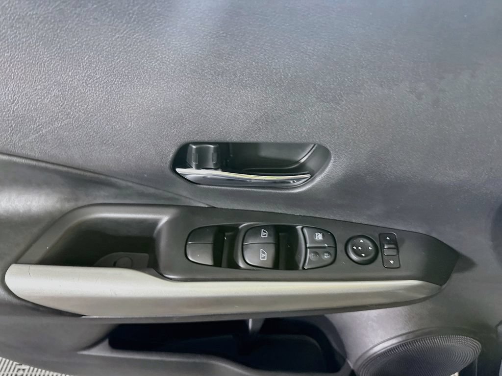 Certified 2020 Nissan Kicks SR w/ SR Premium Package FWD image 21