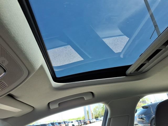 Used 2016 Audi A4 2.0T Premium w/ Convenience Plus Package image 15